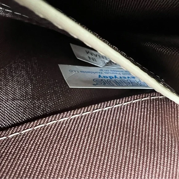 Snoopy Peanuts Multicolor Leather 12 credit cards pockets long Wallet - Picture 9 of 9